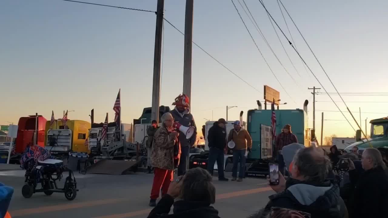 Gramdma gives her best words to the US Trucker Convoy