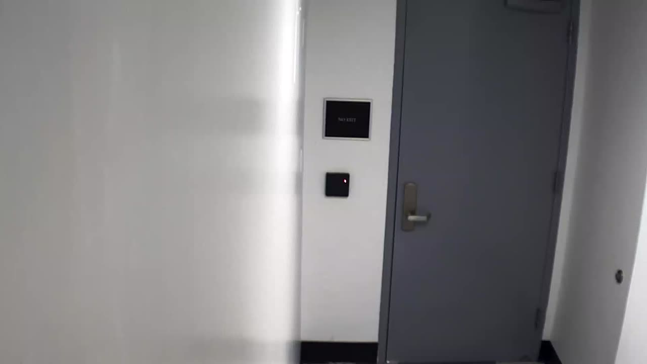 6144RHOBG2G201ABStairwayLobbyEntry_2021-01-06_22h20min03s313ms.mp4