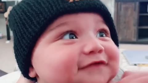 Cute Baby can rap, Beware eminem