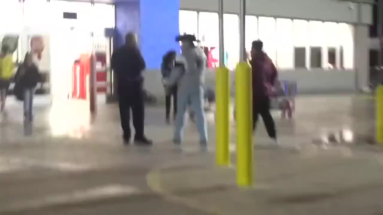 25 Year Old Tries To Meet 13 Year Old Boy In Walmart, Military Dad Shows Up Instead