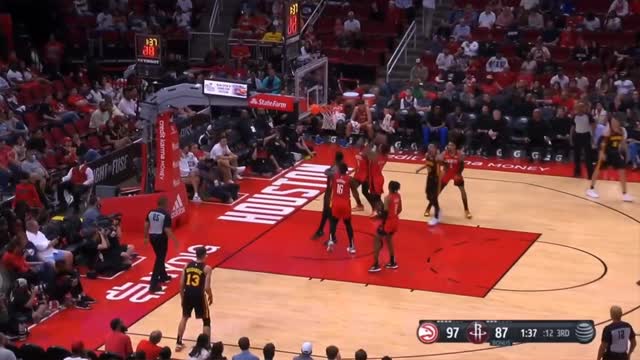 Jalen Green insane dunk Rookie connection.