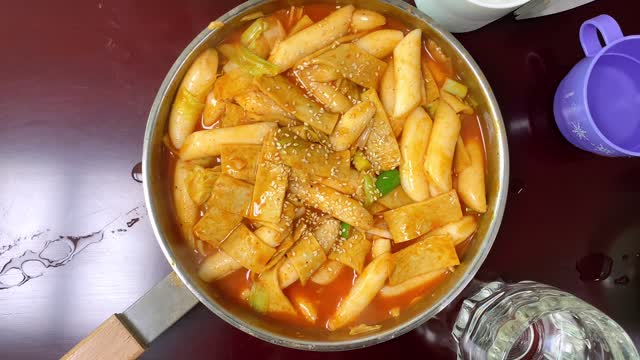 Tteokbokki is always right