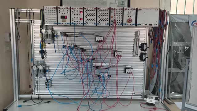 Penumatic system application #3cylinder work continusly