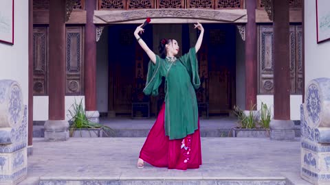 Pure ancient costume beauty girl hot dance