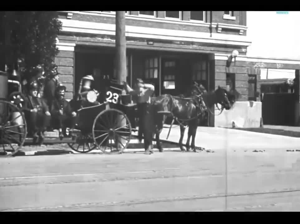 Charlie Chaplin - Behind The Screen 3