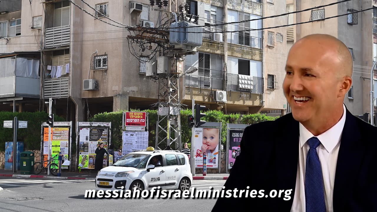 WATCH THIS Incredible Bnai Brak, Israel Outreach! Messianic Rabbi Zev Porat Preaches