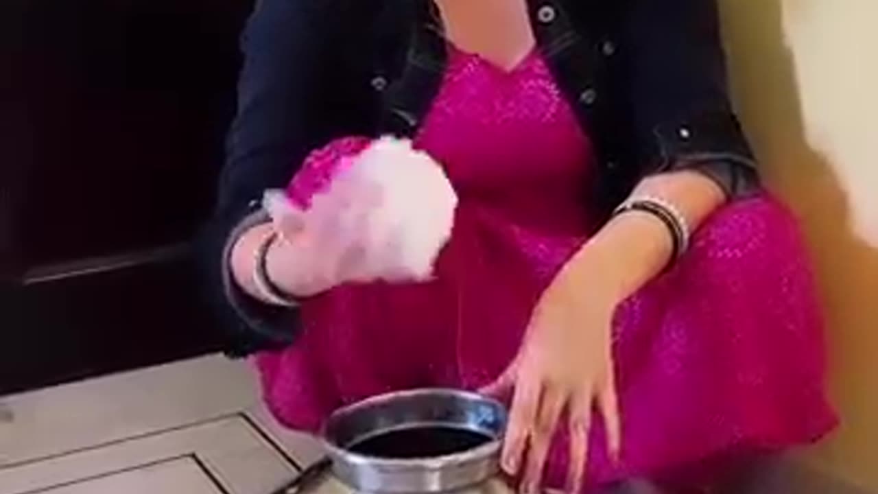 Makhan kese nikalte