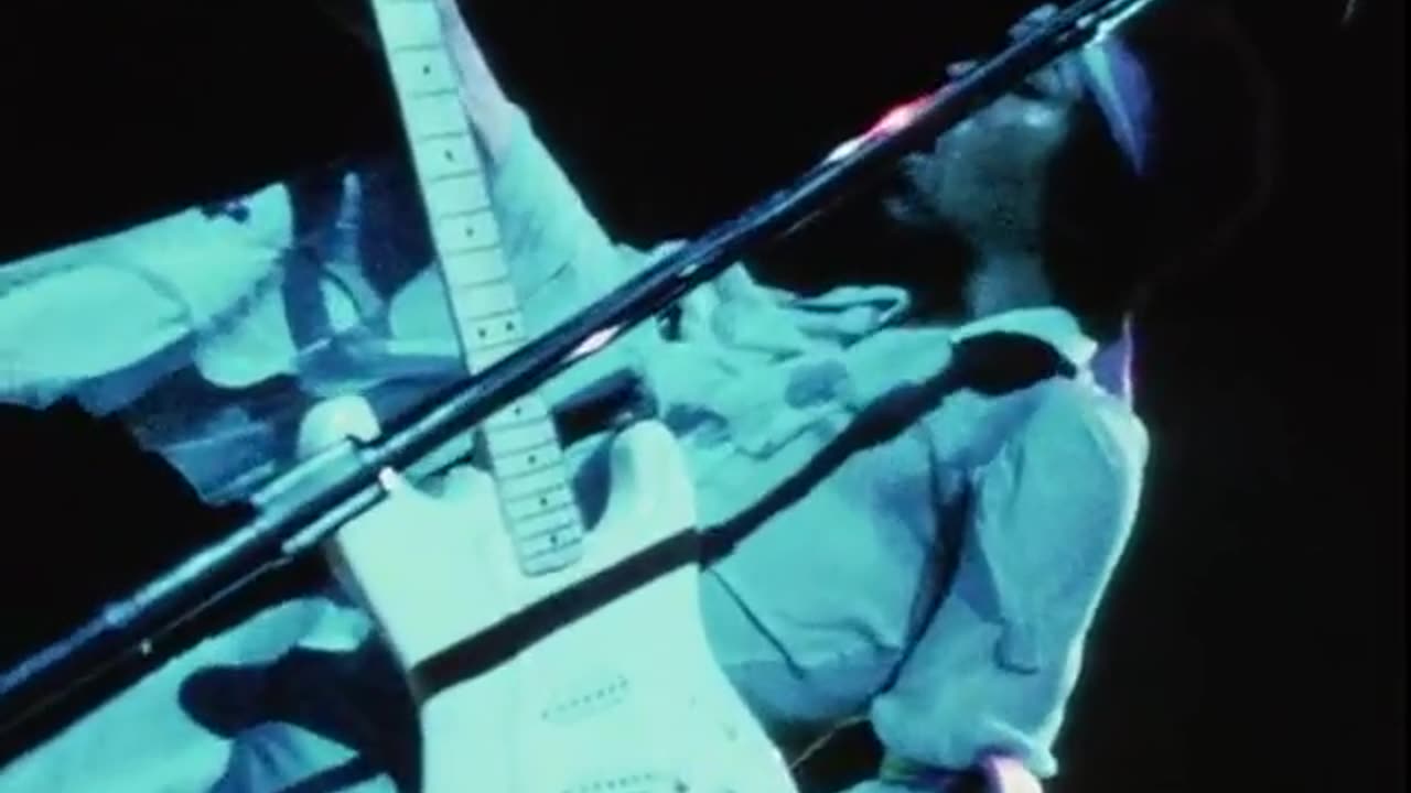 Jimi_Hendrix_Plays_Berkeley_1970_2012