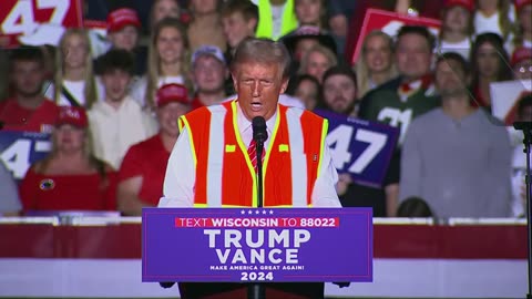 Trump Loves Garbage - Green Bay Rally