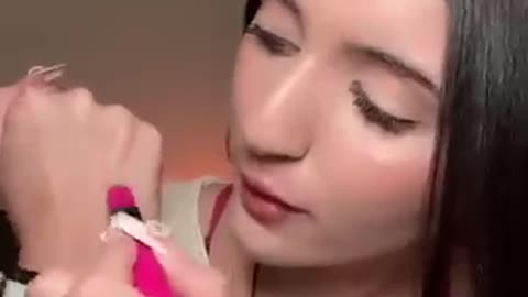 How do i did my makeup