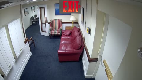 0449USCH04H405Lobby_2021-01-06_18h12min51s610ms.mp4