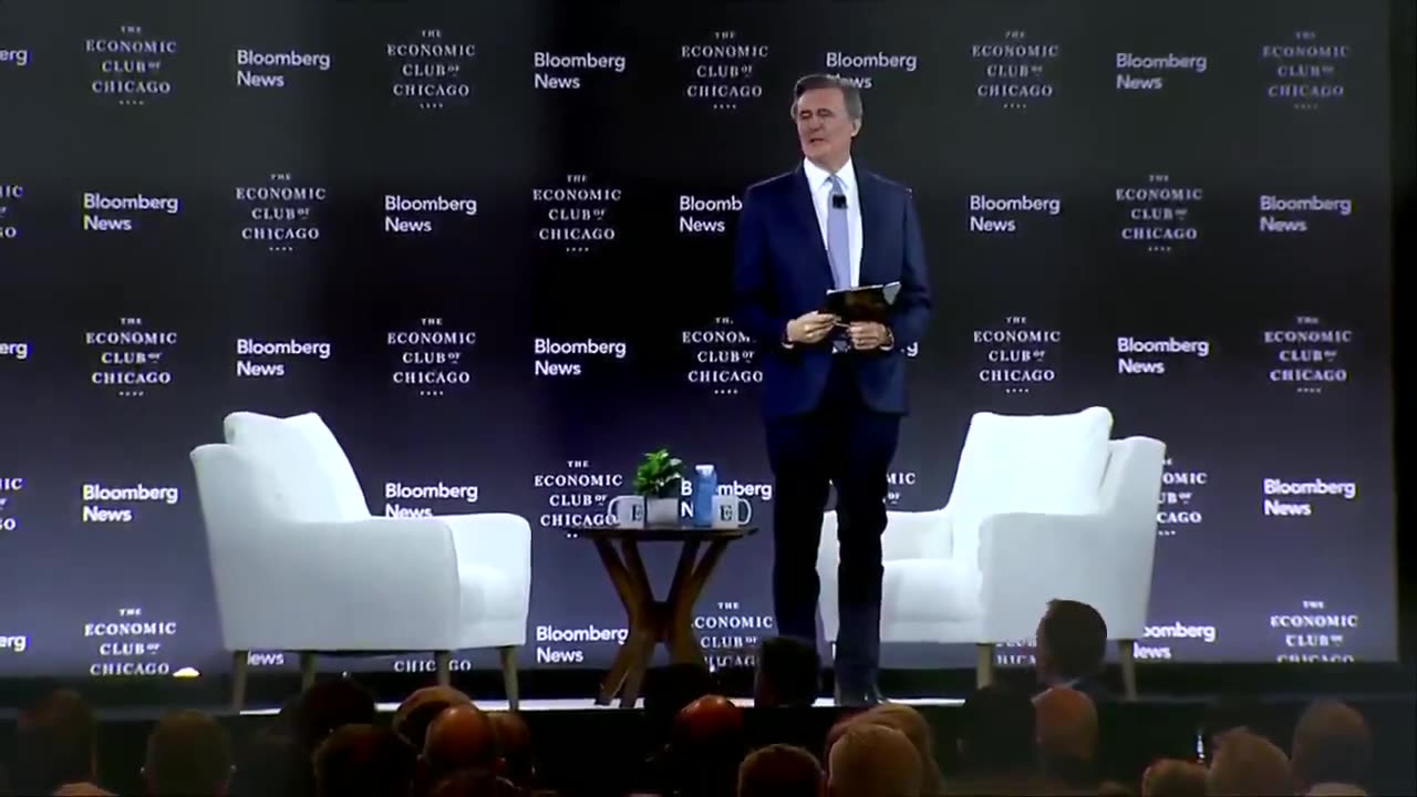 Bloomberg News Editor-in-Chief Announces Kamala Declines Economic Interview