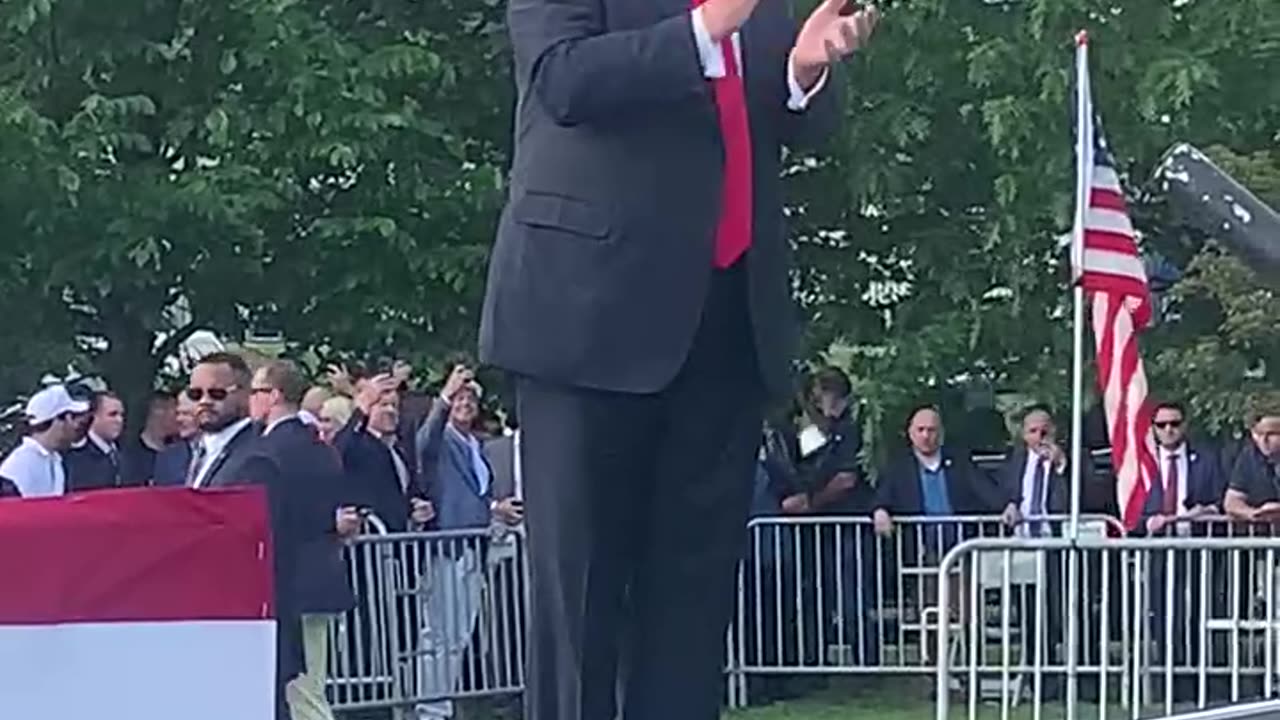 PRESIDENT TRUMP ENTERS THE STAGE IN THE SOUTH BRONX!