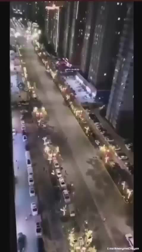 Cina: Contenimento di 13 milioni di persone per 52 casi...E' qui che stiamo andando.