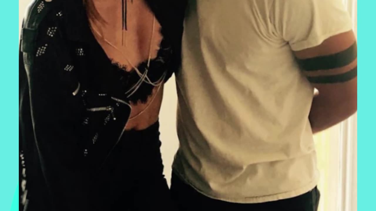 Tyler Posey, from the series 'Teen Wolf', gets married, and ex Bella Thorne attends the ceremony.