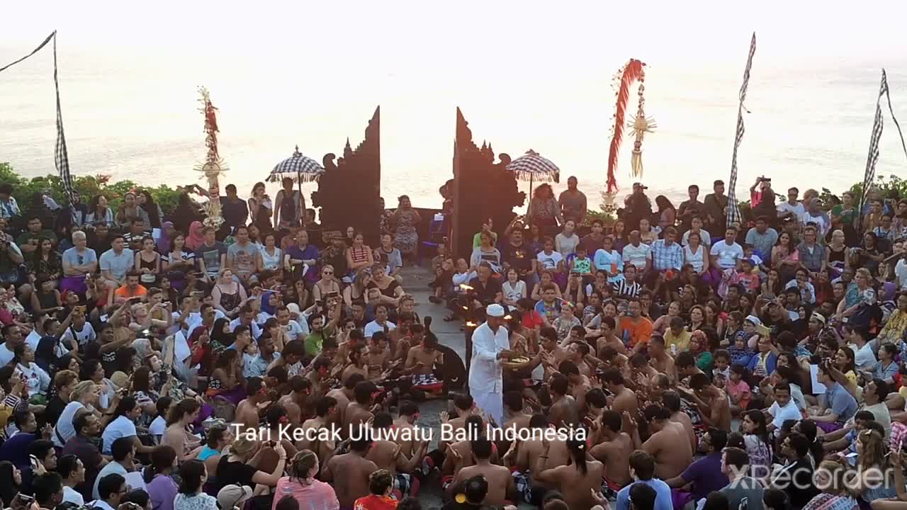 Tari Kecak Indonesia