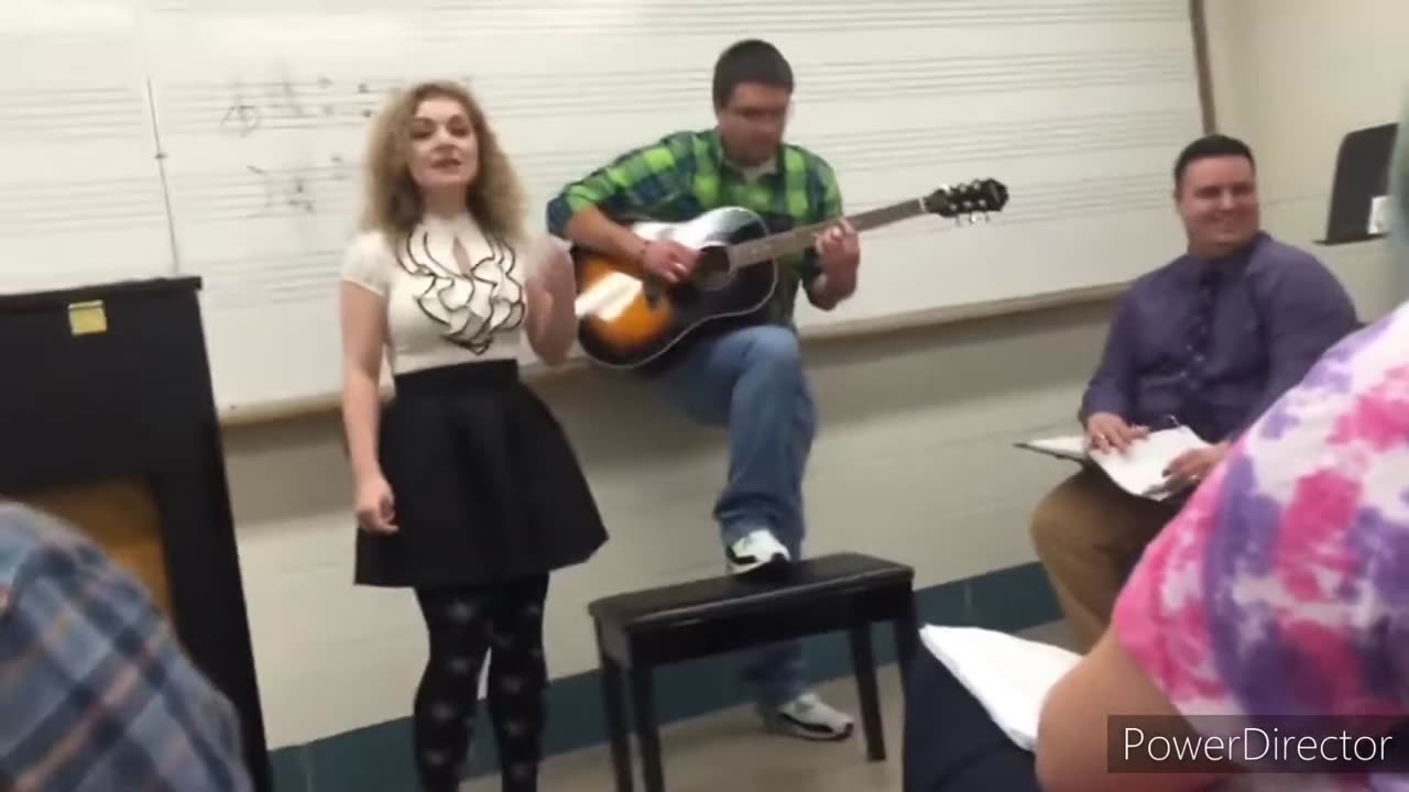 Music Teacher Starts Singing Pop Song, Then The Entire Class Does Something Incredible@@@@@@@@