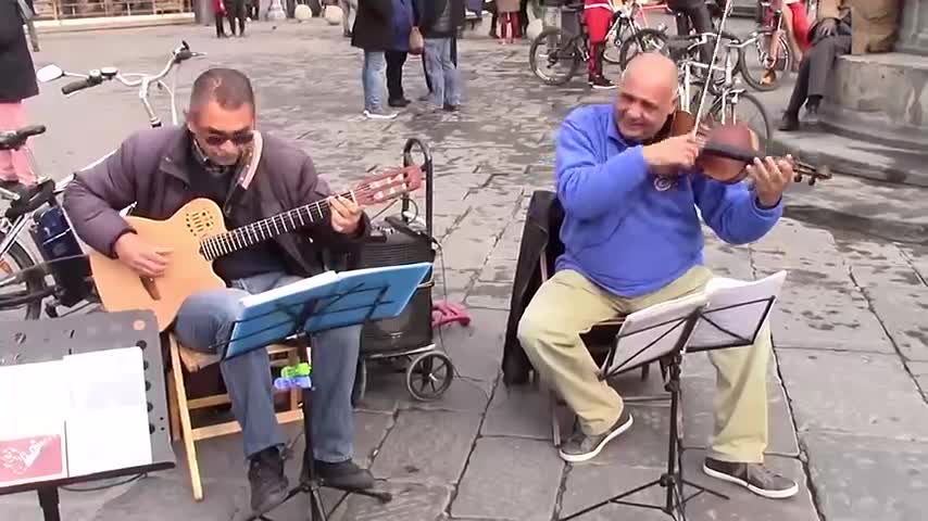 The beautiful music is like a flying butterfly dancing in the air