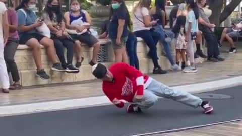 Incredible this is🧡 Hockey and dancing 😍