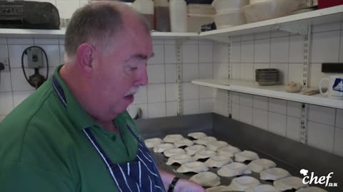 F.COOKE: London's oldest Pie and Mash shop