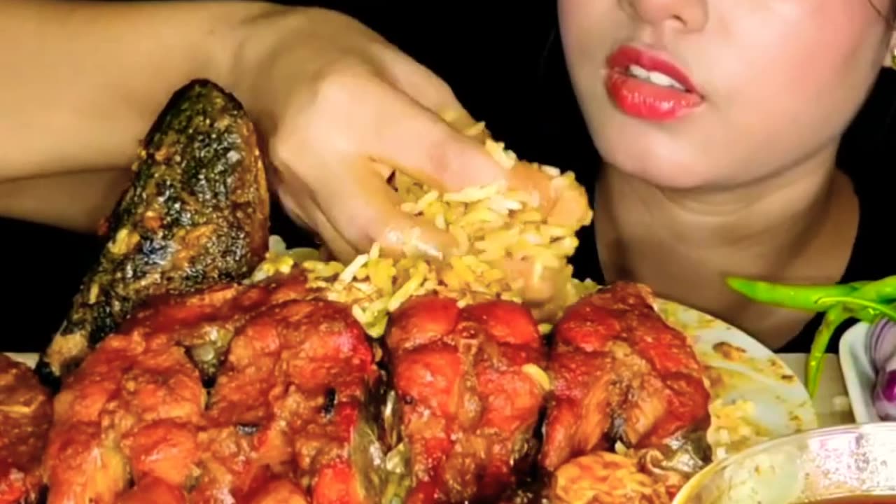 ASMR eating with fish curry.