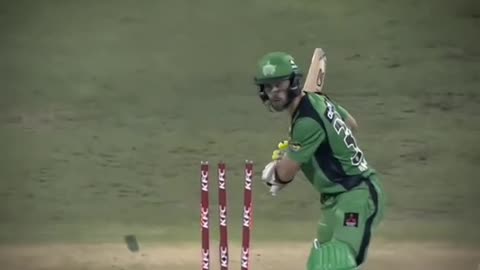 Maxwell Wicket Out Miss Understanding Bowl #shortvideo #viralshort #Trendingvideo #cricket
