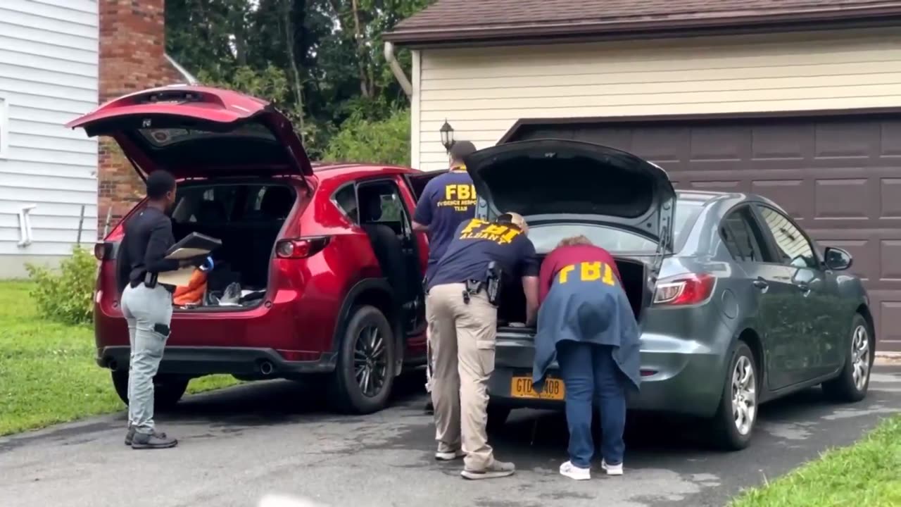 🚨 FBI Raid Scott Ritters home. HIs crime? Exposing the Deep State?