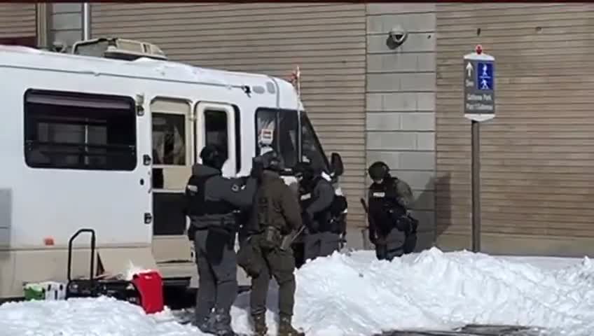 Ottawa police and SWAT are COMMITING WAR CRIMES