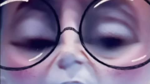 موقف ضاحك من مسرحيه البودى جاردlaughinganimatiin