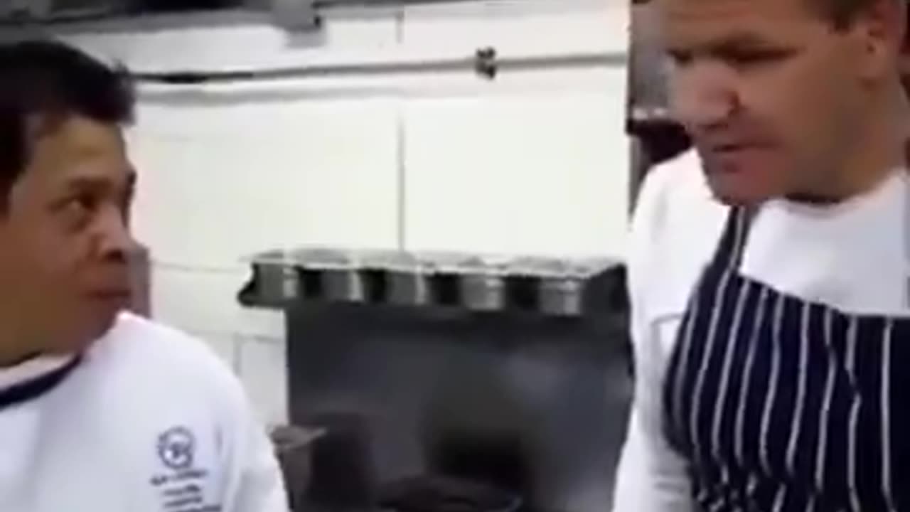 Chef Disses Gordon Ramsay To His Face