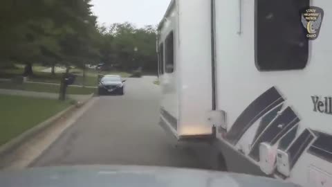 Troopers Chase Motorhome With Open Slide - Tear Off Back Wall