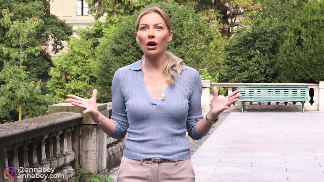 10 Tricks To ALWAYS Look Good In Pictures!