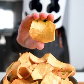 MARSHMELLO COOKING YUCA CHIPS