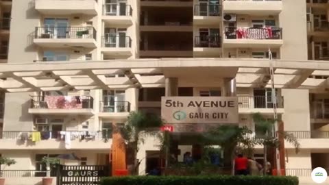 Gaur City 5th Avenue Ready to Move Apartments
