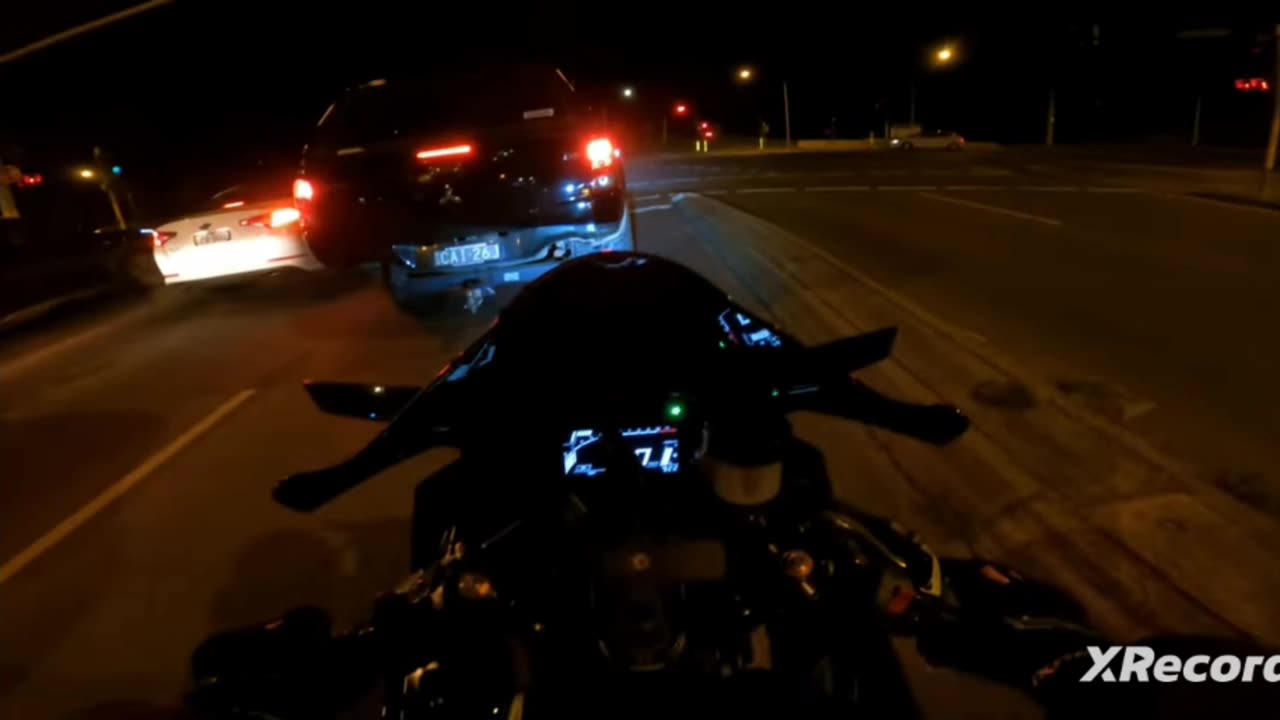 Raw sound motor night ride