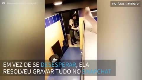 Jovem presa no banheiro grava seu resgate no Snapchat