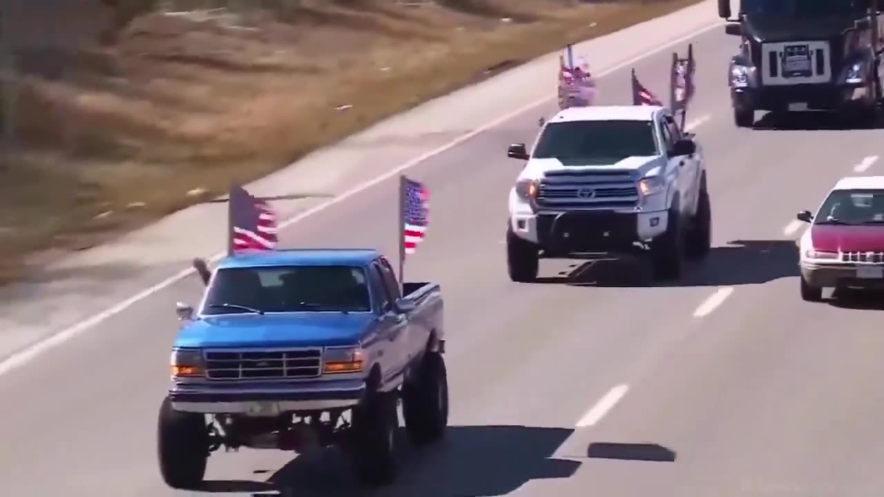 Truckers Convoy Headed To Texas To Help Secure The Border