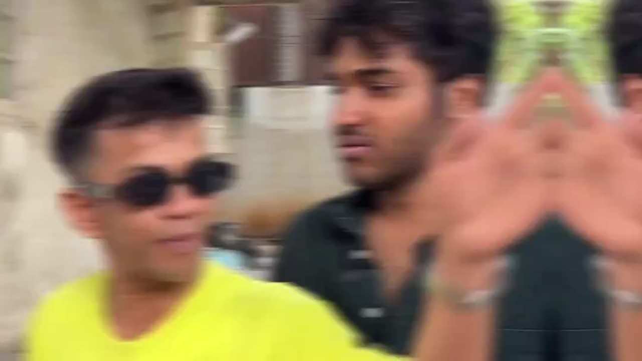 "chota bhai ya fir bada bhai" confusing