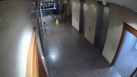 8003FCOB01ElevatorLobby_2021-01-06_22h00min01s393ms.mp4