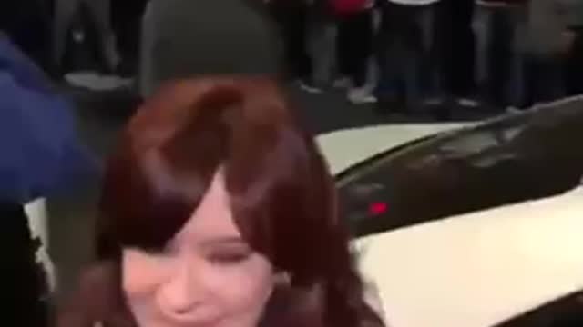 Assassination attempt on Argentina Vice President, Cristina Fernández.