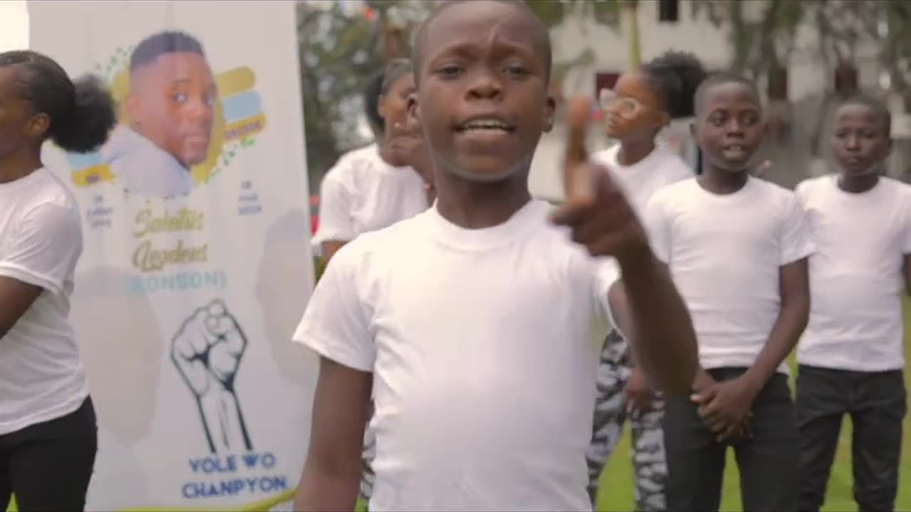Sonson a été le chauffeur de la fondation de la zone non humaine