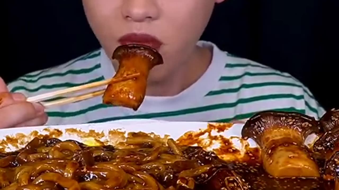 Asmr mukbang