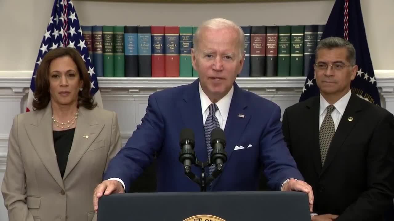 Biden: "50strait and distric of combia" 🤣🤣