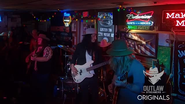 Outlaw Streamers Originals presents Tanner Ursey