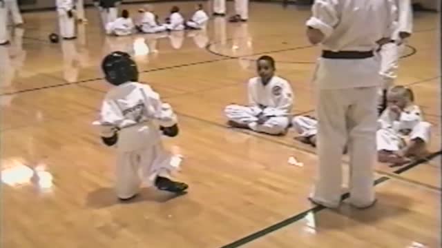 Brave Kid Saves Little Girl's Life