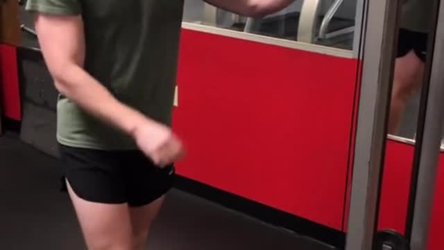 O ferro 😜 Hello Friend Pranks Funny Comedy Video