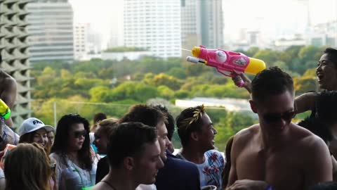 THAILAND SONGKRAN | EPIC WATER FIGHT