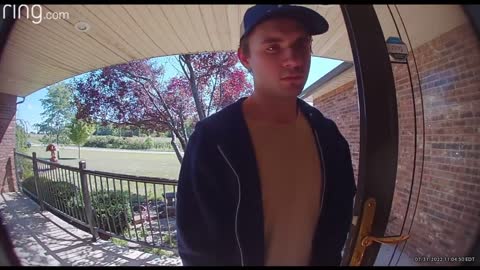 Warning Graphic: Boyfriend Tried to break into Ex Girlfriend’s Home before Dad Puts an End to It…