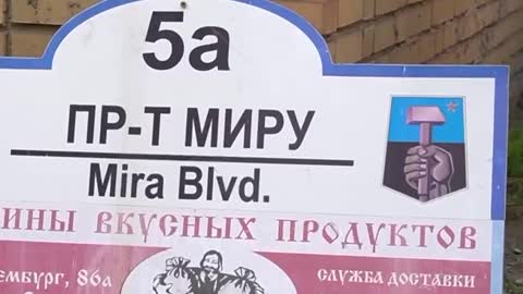 Na osvobozená území na Donbasu se vrací ruskojazyčné nápisy