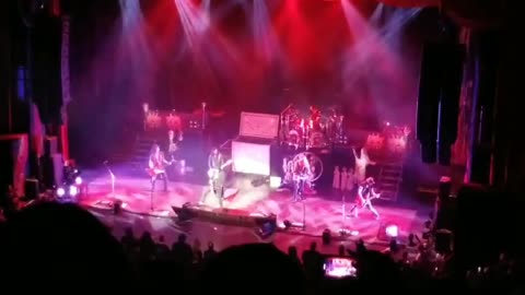 Alice Cooper "Halo Of Flies/Drum Solo/Band Solo"